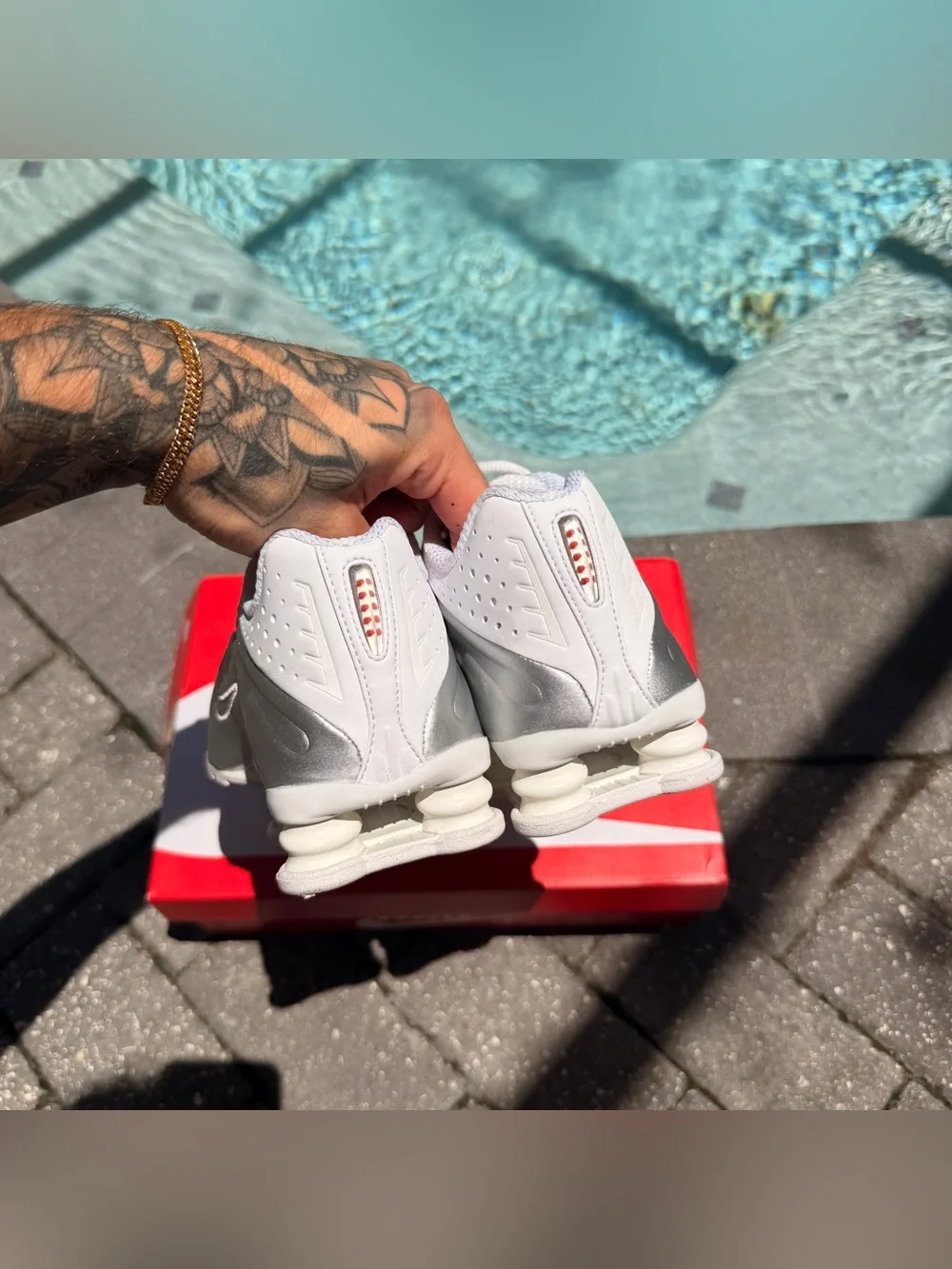 Nike product pair